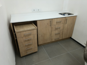 Mueble Bajo 1.90m - Puerta, Cajón, Nicho y Bacha Cuadrada - Combinado - Image 1