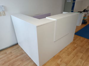 Mostrador 1.20m - Estante y Cajón en L - Blanco - Image 1