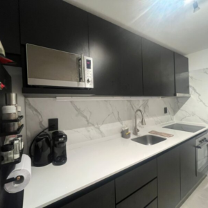 Mueble Aéreo 3m - Puertas Batientes y Espacio para Micro - Negro - Image 1