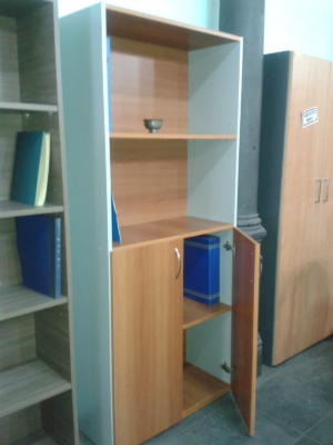 Biblioteca 1,80m - Media Puerta Inferior y Estante Superior Divisor - Guindo - Image 2
