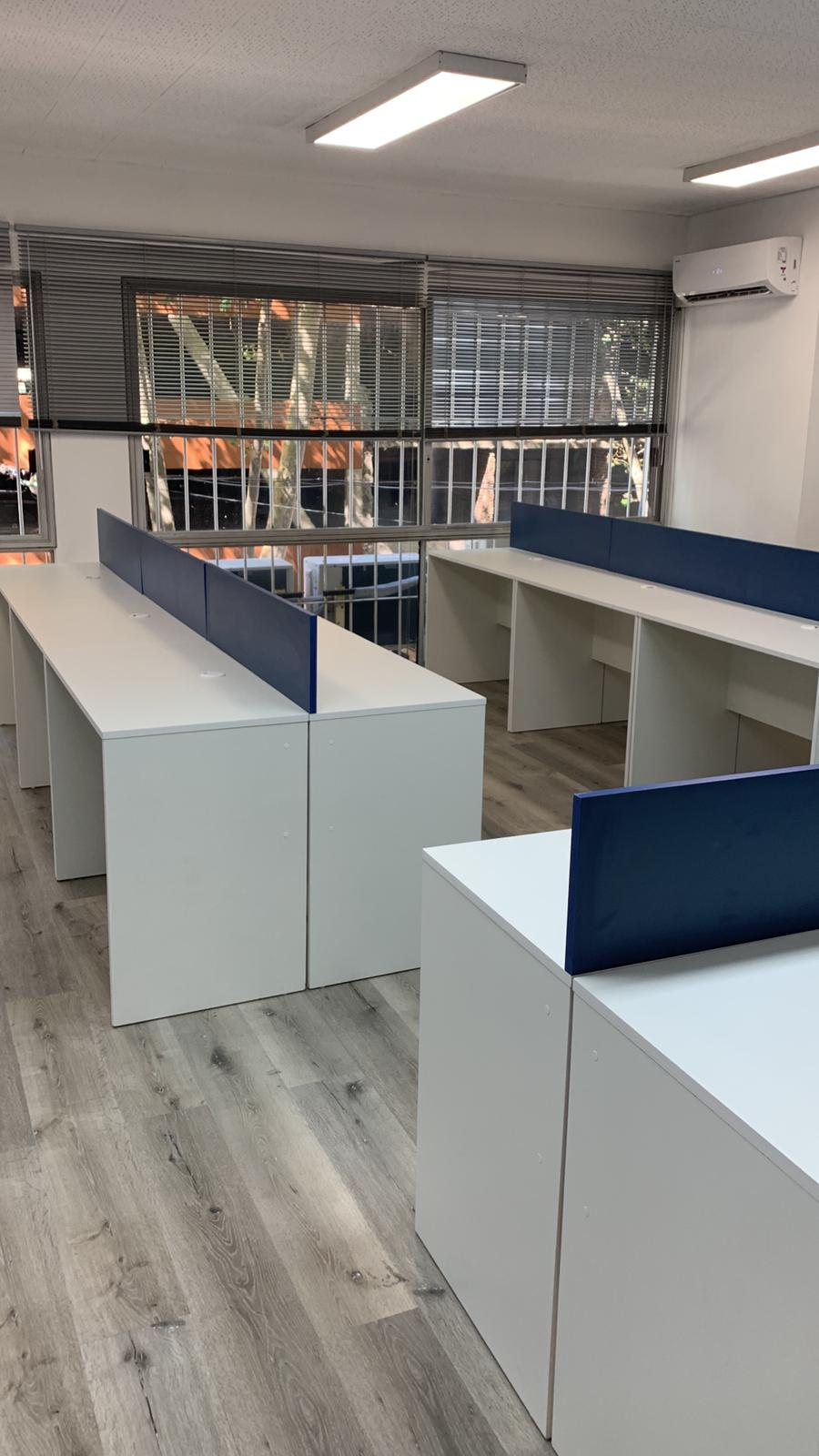 Mesa de Trabajo 1,50m - Doble Puesto con Divisor - Azul